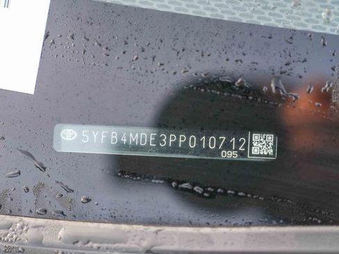 Used 2023 Toyota Corolla LE image 31