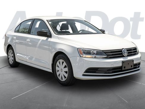 Used 2016 Volkswagen Jetta S FWD image 4