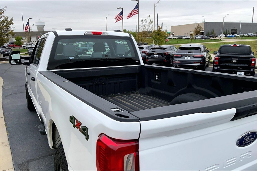 Used 2025 Ford F350 XL w/ XL Off-Road Package AWD/4WD image 6