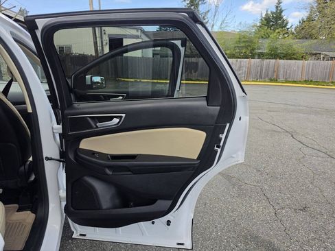 Used 2015 Ford Edge SEL w/ Equipment Group 201A AWD/4WD image 34