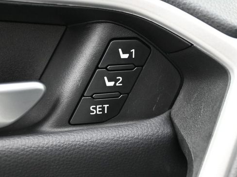 Used 2023 Toyota RAV4 Limited AWD/4WD image 4