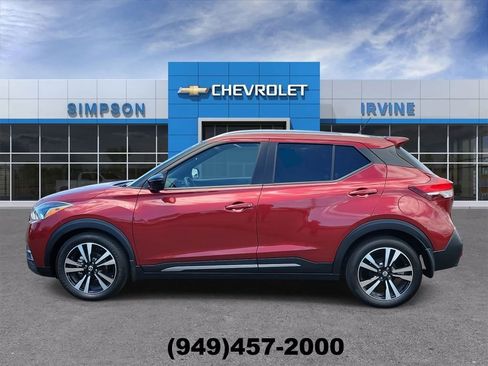 Used 2020 Nissan Kicks SR w/ SR Premium Package FWD image 5