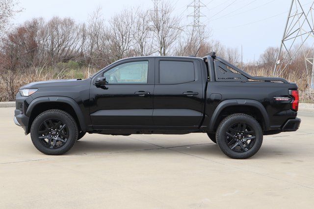New 2025 Chevrolet Colorado Trail Boss w/ Midnight Edition AWD/4WD image 5