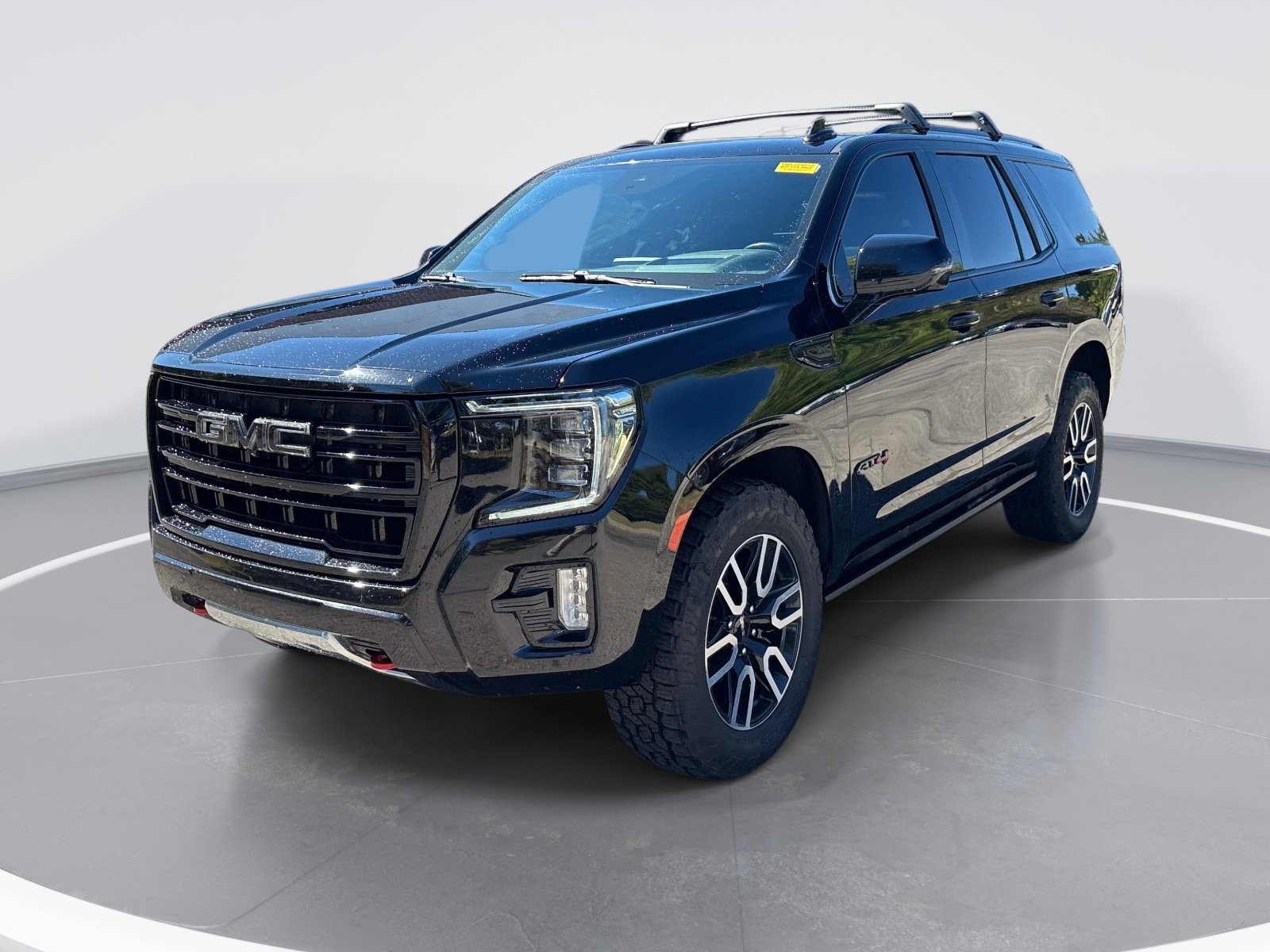 Used 2023 GMC Yukon AT4 w/ Technology Package AWD/4WD image 3