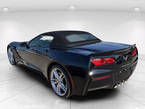 Used 2019 Chevrolet Corvette Stingray Convertible RWD image 3