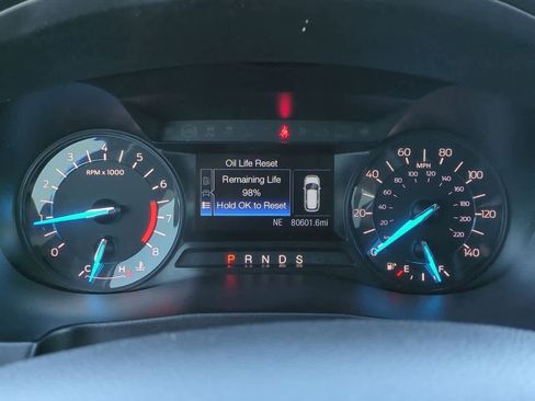 Used 2018 Ford Explorer XLT image 29