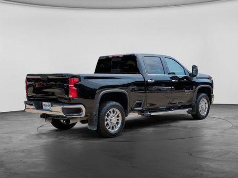 Used 2025 Chevrolet Silverado 3500 LTZ w/ LTZ Premium Package AWD/4WD image 7