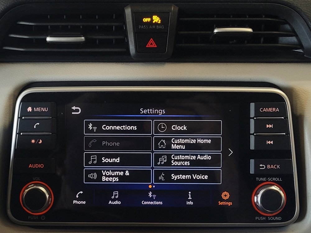 Used 2021 Nissan Versa SV FWD image 25