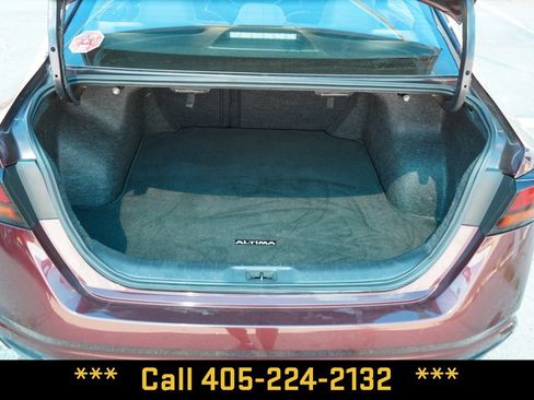 Used 2025 Nissan Altima 2.5 SV FWD image 24