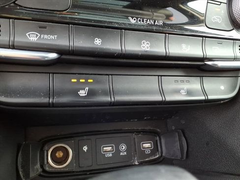 Used 2020 Hyundai Santa Fe SEL w/ Convenience + Premium Package image 13