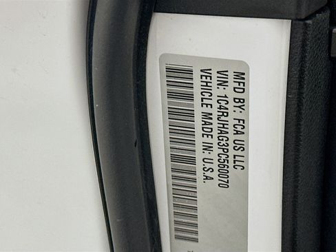 Used 2023 Jeep Grand Cherokee Altitude image 12