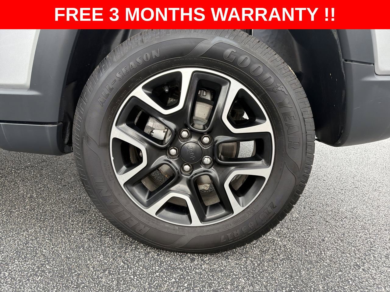 Used 2021 Jeep Compass Trailhawk AWD/4WD image 32