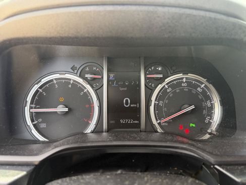 Used 2022 Toyota 4Runner Limited AWD/4WD image 12
