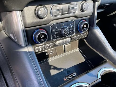 Used 2022 Chevrolet Tahoe Z71 AWD/4WD image 15