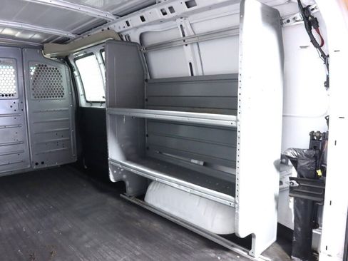 Used 2013 Chevrolet Express 1500 RWD image 23