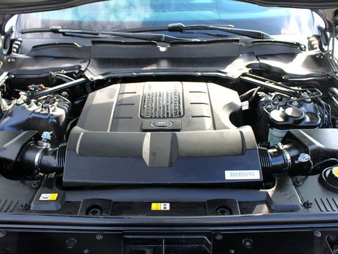 Used 2018 Land Rover Range Rover Supercharged image 39