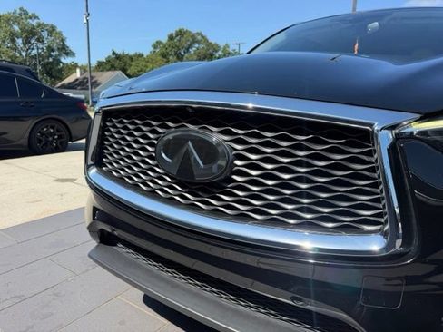 Used 2019 INFINITI QX50 Essential w/ Premium Heat Package FWD image 2