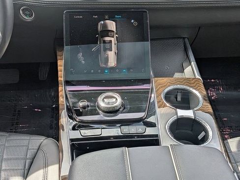 Certified 2025 Cadillac Escalade ESV Premium Luxury Platinum w/ LPO, Floor Liner Package AWD/4WD image 24