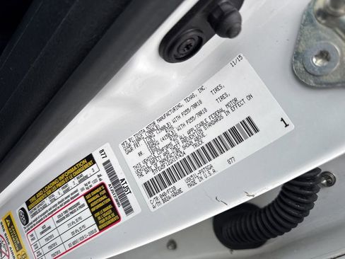 Used 2016 Toyota Tundra SR5 w/ SR5 Upgrade Package image 34