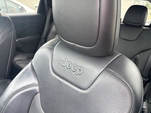 Used 2019 Jeep Cherokee Limited AWD/4WD image 21