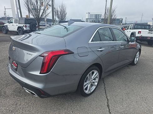 Used 2022 Cadillac CT4 Luxury w/ Cold Weather Package RWD image 3
