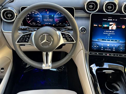 New 2026 Mercedes-Benz GLC 300 image 25