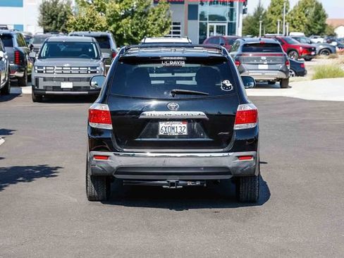 Used 2012 Toyota Highlander SE w/ Tow Pkg AWD/4WD image 4