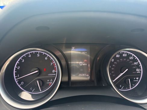 Used 2018 Toyota Camry SE FWD image 7