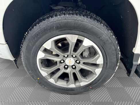 Certified 2023 Chevrolet Silverado 1500 High Country w/ Technology Package image 33