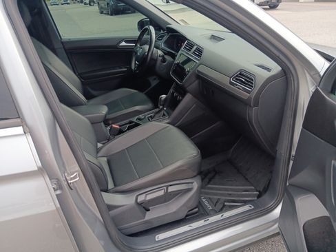 Used 2019 Volkswagen Tiguan SEL R-Line AWD/4WD image 20