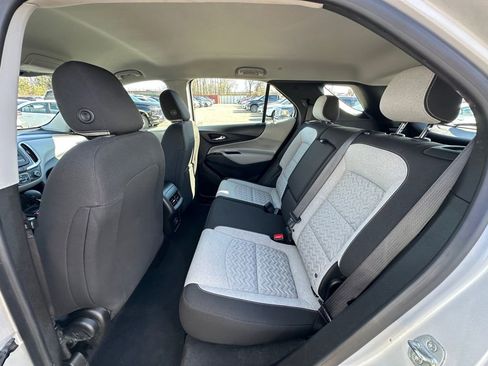 Used 2022 Chevrolet Equinox LS image 22