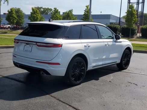 Certified 2025 Lincoln Corsair Reserve w/ Jet Appearance Package AWD/4WD image 4