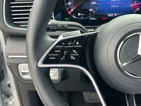 Used 2024 Mercedes-Benz GLE 450 4MATIC image 11