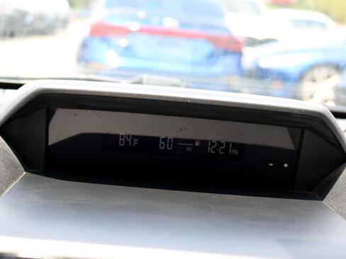 Used 2017 Subaru Impreza 2.0i image 25