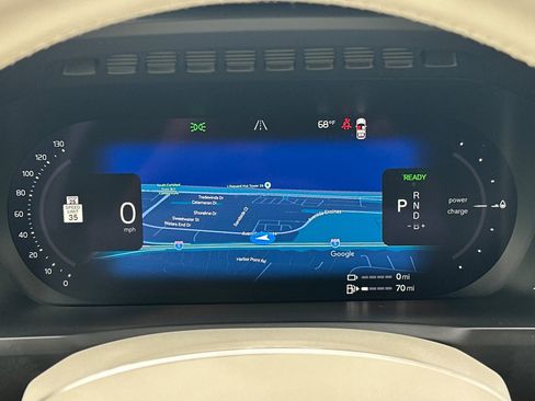 Certified 2023 Volvo XC90 T8 Plus AWD/4WD image 31