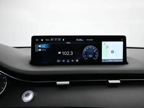 Used 2025 Genesis GV70 2.5T image 16