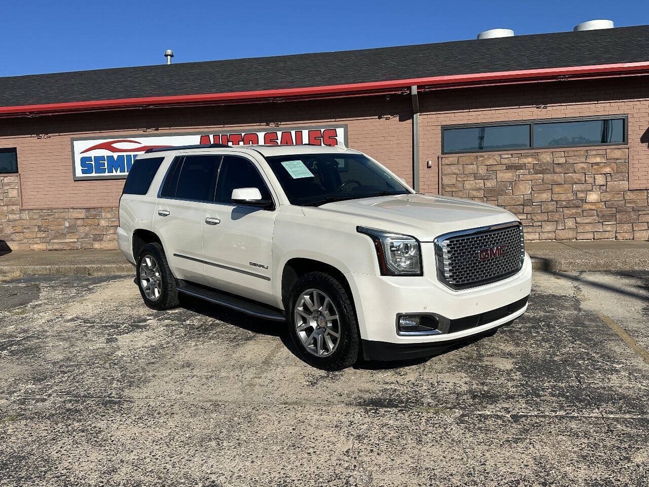 Used 2015 GMC Yukon Denali w/ Open Road Package AWD/4WD image 1