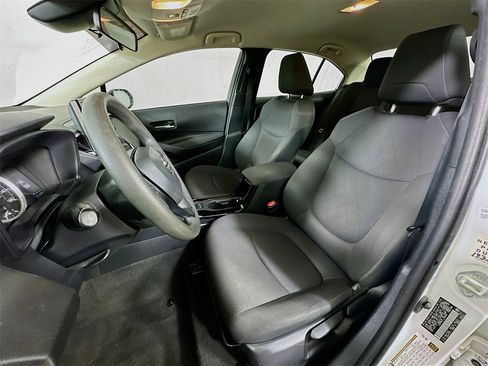 Used 2020 Toyota Corolla LE image 15
