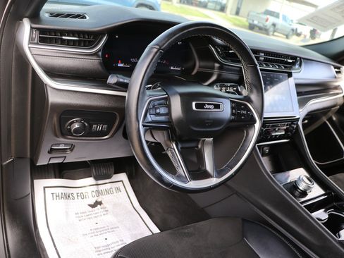 Used 2022 Jeep Grand Cherokee L Laredo AWD/4WD image 15