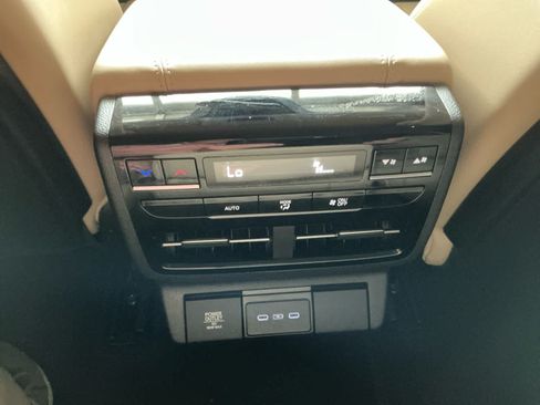 Used 2025 Acura MDX SH-AWD w/ Technology Package image 18