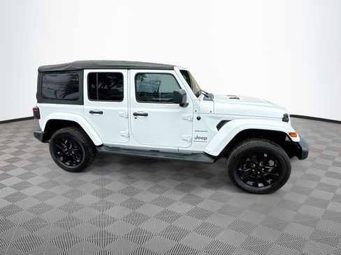 Used 2023 Jeep Wrangler Unlimited Sahara w/ Cold Weather Group AWD/4WD image 5