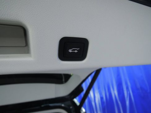 Used 2025 GMC Acadia Denali w/ Super Cruise Package FWD image 33