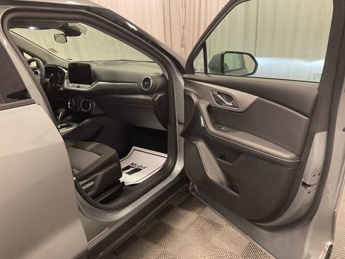 Used 2025 Chevrolet Blazer LT image 24