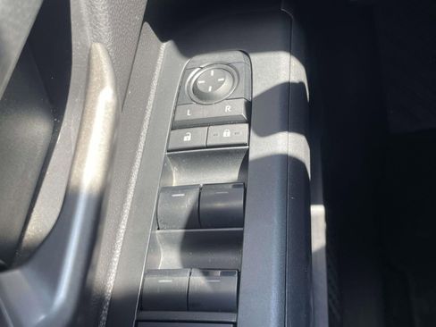 Used 2024 Toyota Tacoma TRD Off-Road image 19