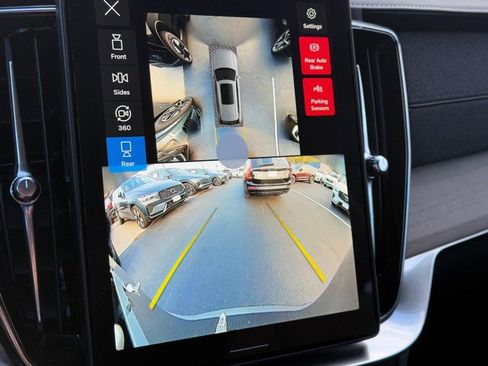 New 2026 Volvo XC90 B6 Plus w/ Protection Package Premier image 15