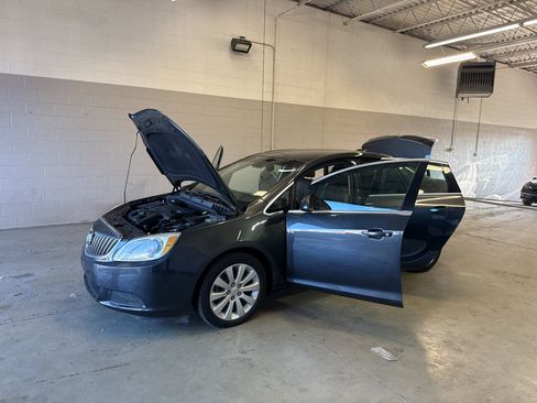 Used 2015 Buick Verano FWD image 11