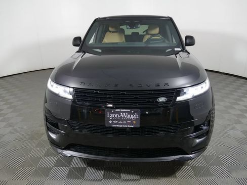 Used 2025 Land Rover Range Rover Sport Dynamic SE AWD/4WD image 8