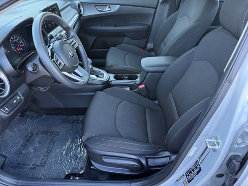 Used 2019 Kia Forte LXS image 10