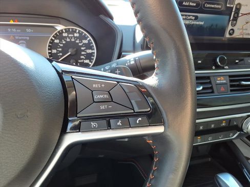 Used 2024 Nissan Altima 2.5 SR w/ SR Premium Package image 23