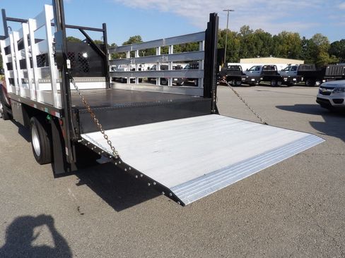 Used 2021 RAM 5500 Tradesman w/ Chrome Appearance Group RWD image 48